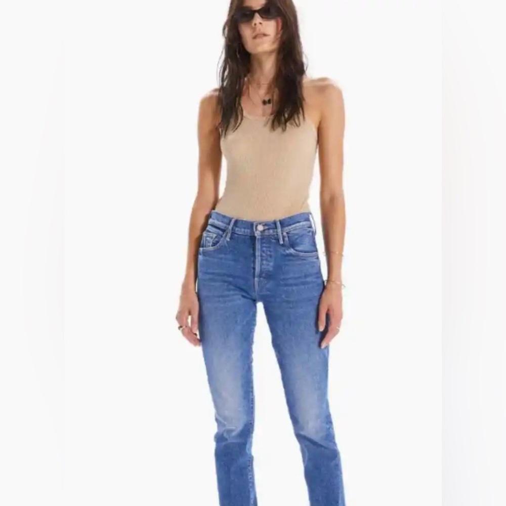NWOT Mother The Stinger Flood Jeans
Wash: Crate Digger
Size 27